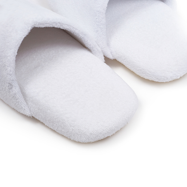 Custom Waffles Hotel Slippers with Logo Embroidered White Closed-toe Indoor Slippers