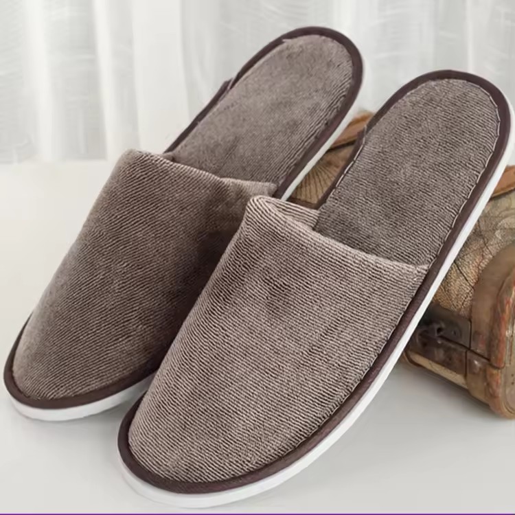 Wholesale Non-slip Washable Print Logo Disposable Super Soft Cheap Hotel Slippers