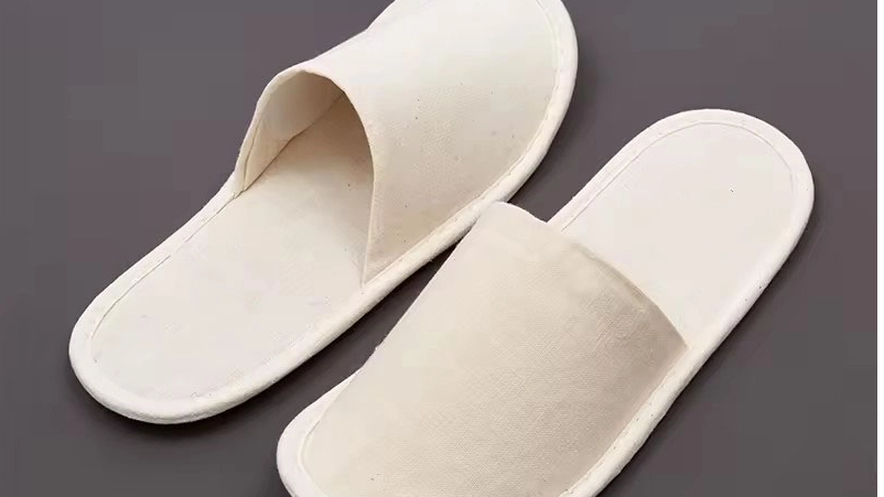 Luxury Hotel Slippers: Comfort & Elegance for Your Guests