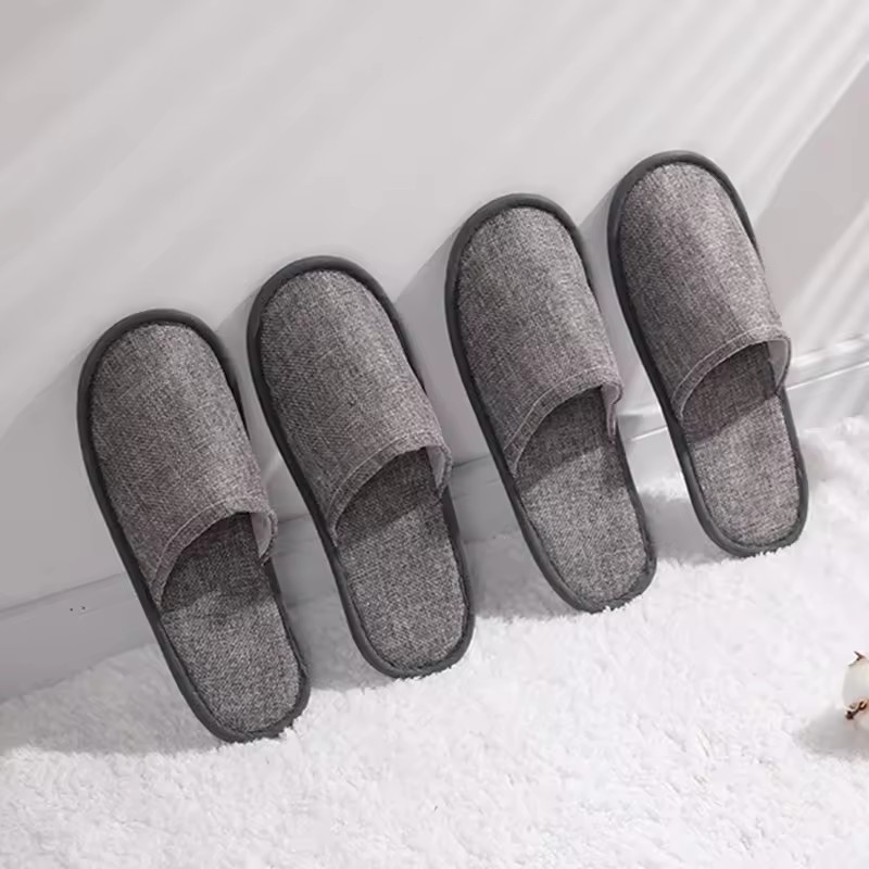 High Quality Fashionable Indoor Hotel SPA Travel Close Toe Linen Slippers with Pouch Embroidery Logo