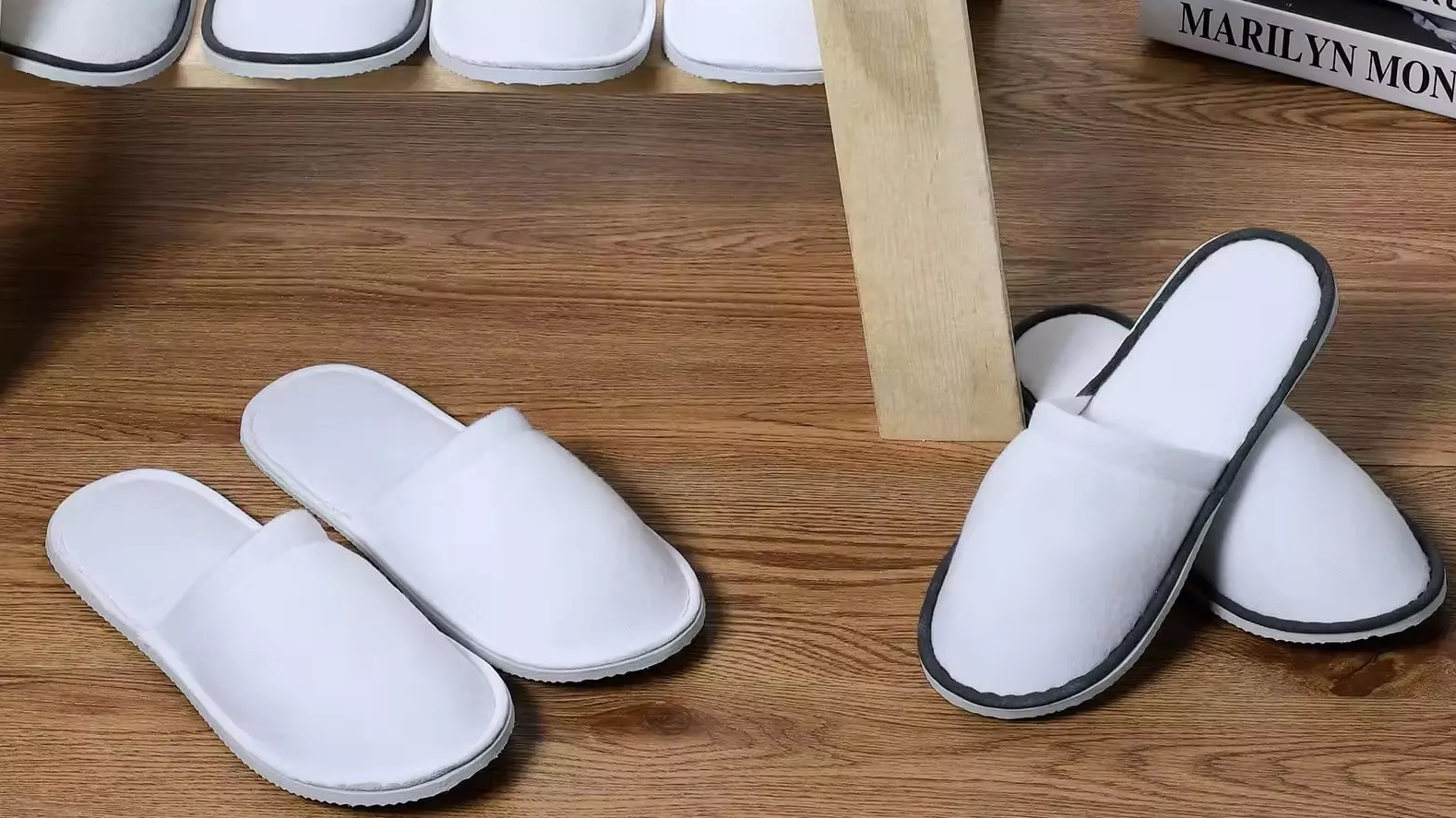 Luxury & Comfort at the Perfect Price – Elevate Your Stay with Our Premium Hotel Slippers