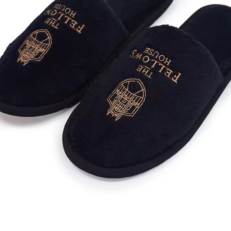 Custom Hotel Slippers anufacturer