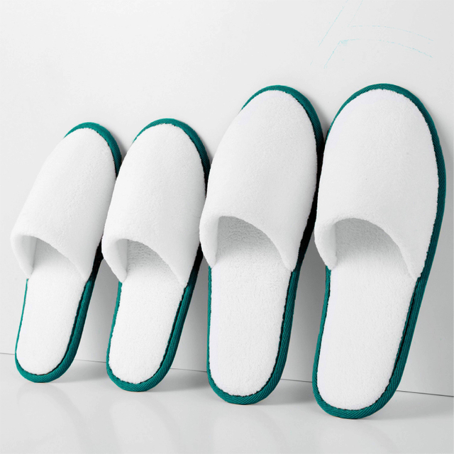 Custom 5 Stars Cheap Luxury Soft Closed Toe Washable White Coral Fleece Disposable Hotel Slippers